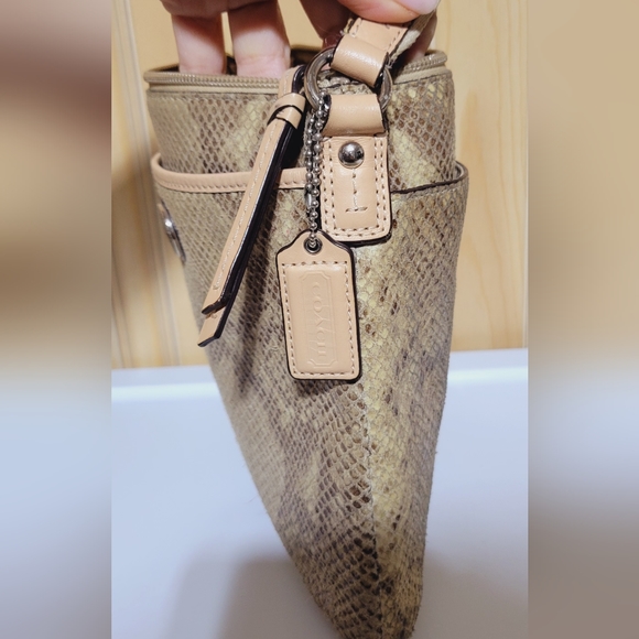 Authentic Snakeprint Messenger Crossbody Shoulder Bag - Picture 3 of 16